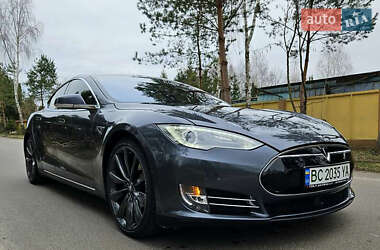 Лифтбек Tesla Model S 2015 в 