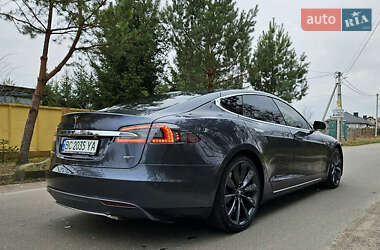 Лифтбек Tesla Model S 2015 в 