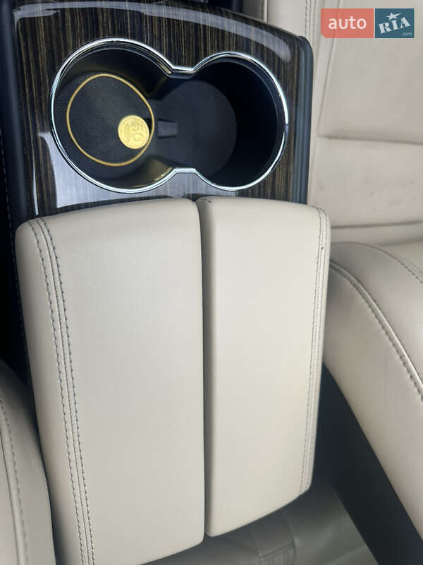 Ліфтбек Tesla Model S 2015 в Чернівцях