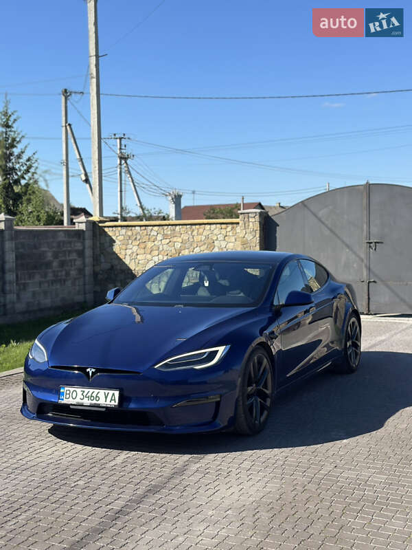 Tesla Model S 2021