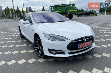 Лифтбек Tesla Model S 2014 в 