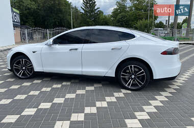 Лифтбек Tesla Model S 2014 в 