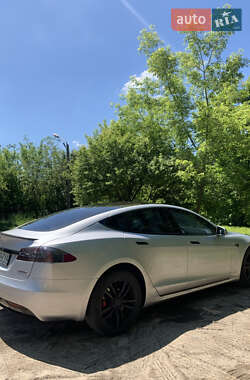 Лифтбек Tesla Model S 2017 в 