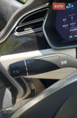 Лифтбек Tesla Model S 2017 в 