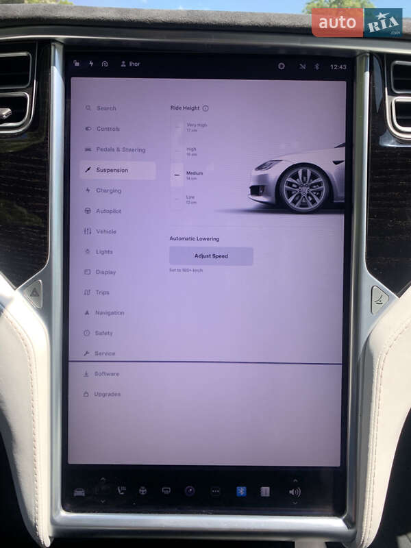 Ліфтбек Tesla Model S 2017 в Львові