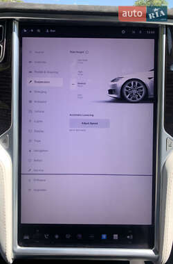 Лифтбек Tesla Model S 2017 в 