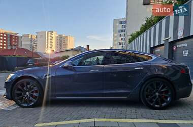 Лифтбек Tesla Model S 2018 в Львове