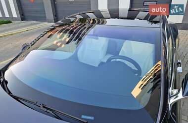 Лифтбек Tesla Model S 2018 в Львове