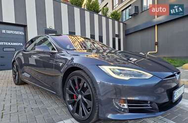 Лифтбек Tesla Model S 2018 в Львове