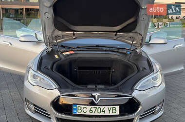Лифтбек Tesla Model S 2014 в 
