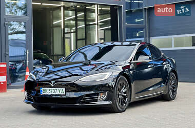 Лифтбек Tesla Model S 2018 в 