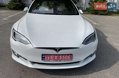 Ліфтбек Tesla Model S 2018 в Львові