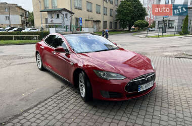 Ліфтбек Tesla Model S 2016 в Львові