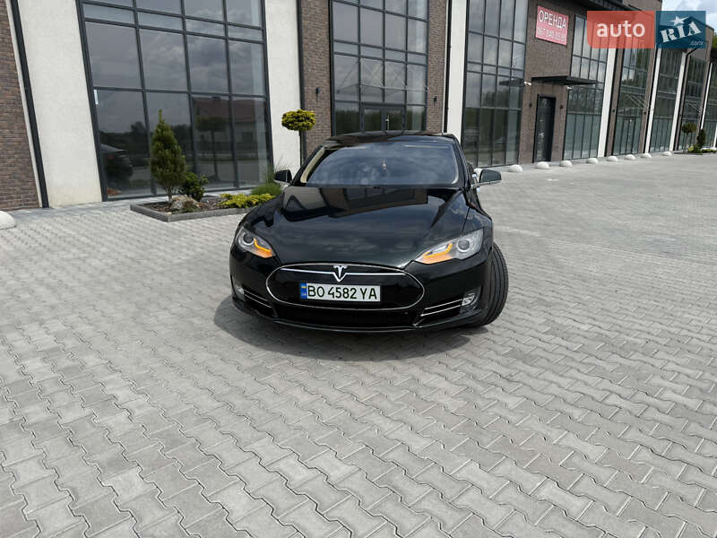 Ліфтбек Tesla Model S 2014 в Тернополі