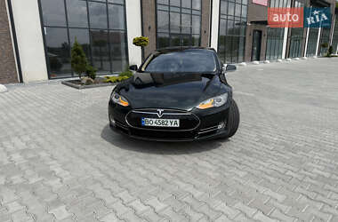 Лифтбек Tesla Model S 2014 в 