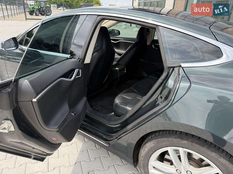 Ліфтбек Tesla Model S 2014 в Тернополі