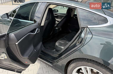 Лифтбек Tesla Model S 2014 в 