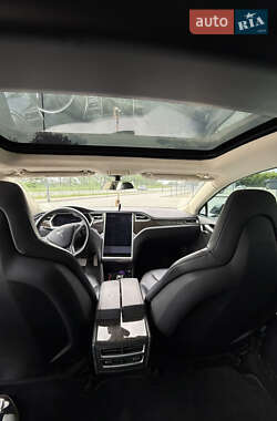 Лифтбек Tesla Model S 2014 в 
