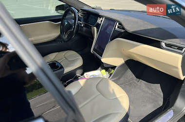 Ліфтбек Tesla Model S 2015 в 