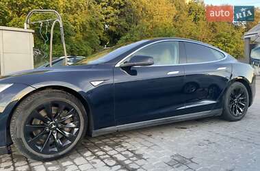 Ліфтбек Tesla Model S 2013 в 