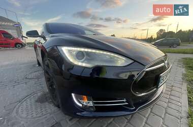 Ліфтбек Tesla Model S 2013 в 