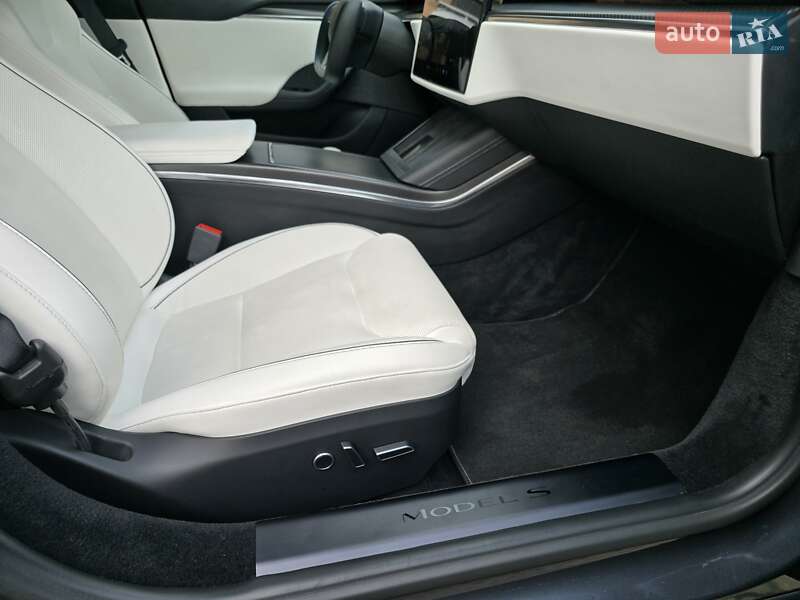 Ліфтбек Tesla Model S 2021 в Мукачевому