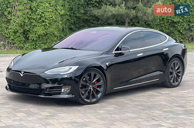 Лифтбек Tesla Model S 2019 в Ивано-Франковске