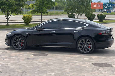 Лифтбек Tesla Model S 2019 в 