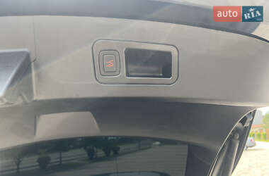 Лифтбек Tesla Model S 2019 в 