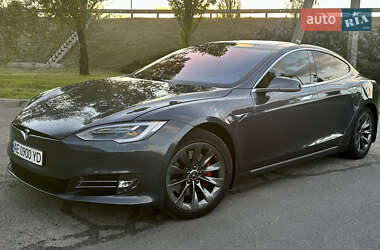 Лифтбек Tesla Model S 2018 в 