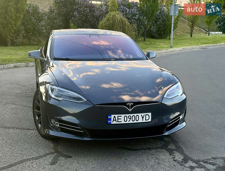 Лифтбек Tesla Model S 2018 в Днепре фото 4 Лифтбек Tesla Model S 2018 в Днепре