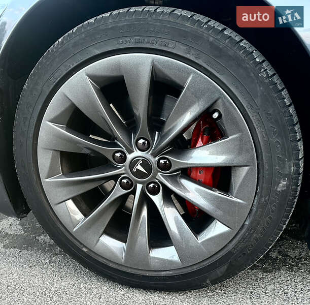 Лифтбек Tesla Model S 2018 в Днепре фото 21 Лифтбек Tesla Model S 2018 в Днепре