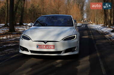 Ліфтбек Tesla Model S 2016 в 