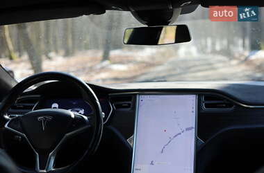 Ліфтбек Tesla Model S 2016 в 