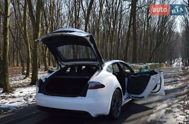 Ліфтбек Tesla Model S 2016 в 