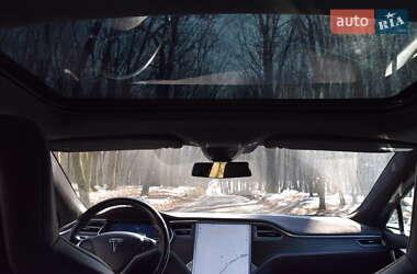 Ліфтбек Tesla Model S 2016 в 