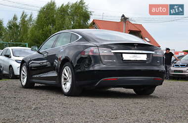 Лифтбек Tesla Model S 2014 в 