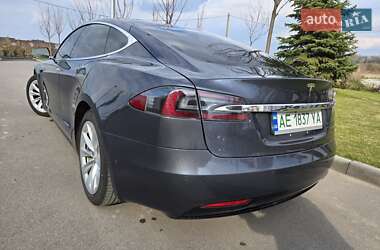 Лифтбек Tesla Model S 2019 в 