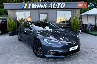 Ліфтбек Tesla Model S 2018 в 