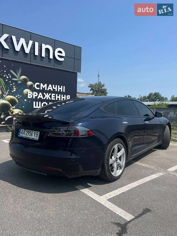 Лифтбек Tesla Model S 2014 в Вышгороде