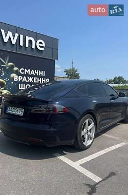 Лифтбек Tesla Model S 2014 в 