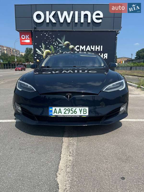 Лифтбек Tesla Model S 2014 в Вышгороде