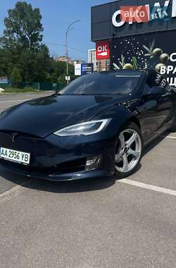 Лифтбек Tesla Model S 2014 в Вышгороде