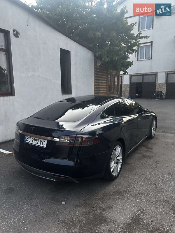 Лифтбек Tesla Model S 2015 в Харькове