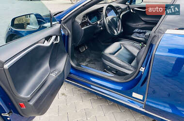 Лифтбек Tesla Model S 2016 в 