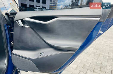 Лифтбек Tesla Model S 2016 в 