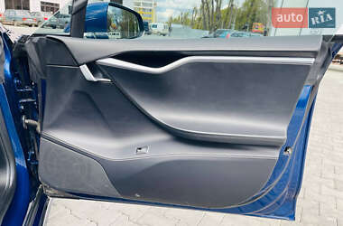 Лифтбек Tesla Model S 2016 в 
