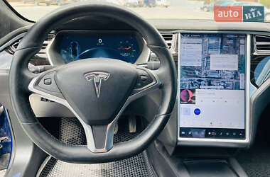 Лифтбек Tesla Model S 2016 в 