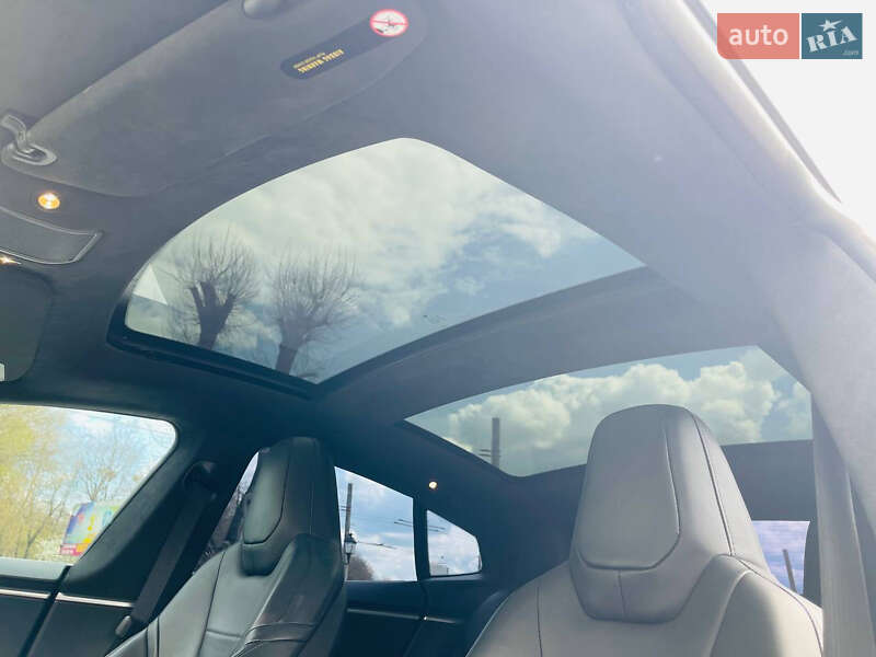 Ліфтбек Tesla Model S 2016 в Хмельницькому