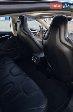 Лифтбек Tesla Model S 2016 в 